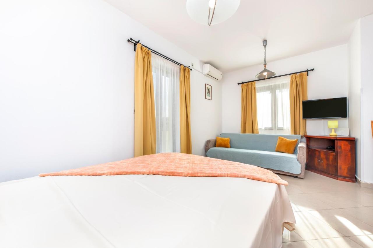 Villa Mara 罗维尼 外观 照片