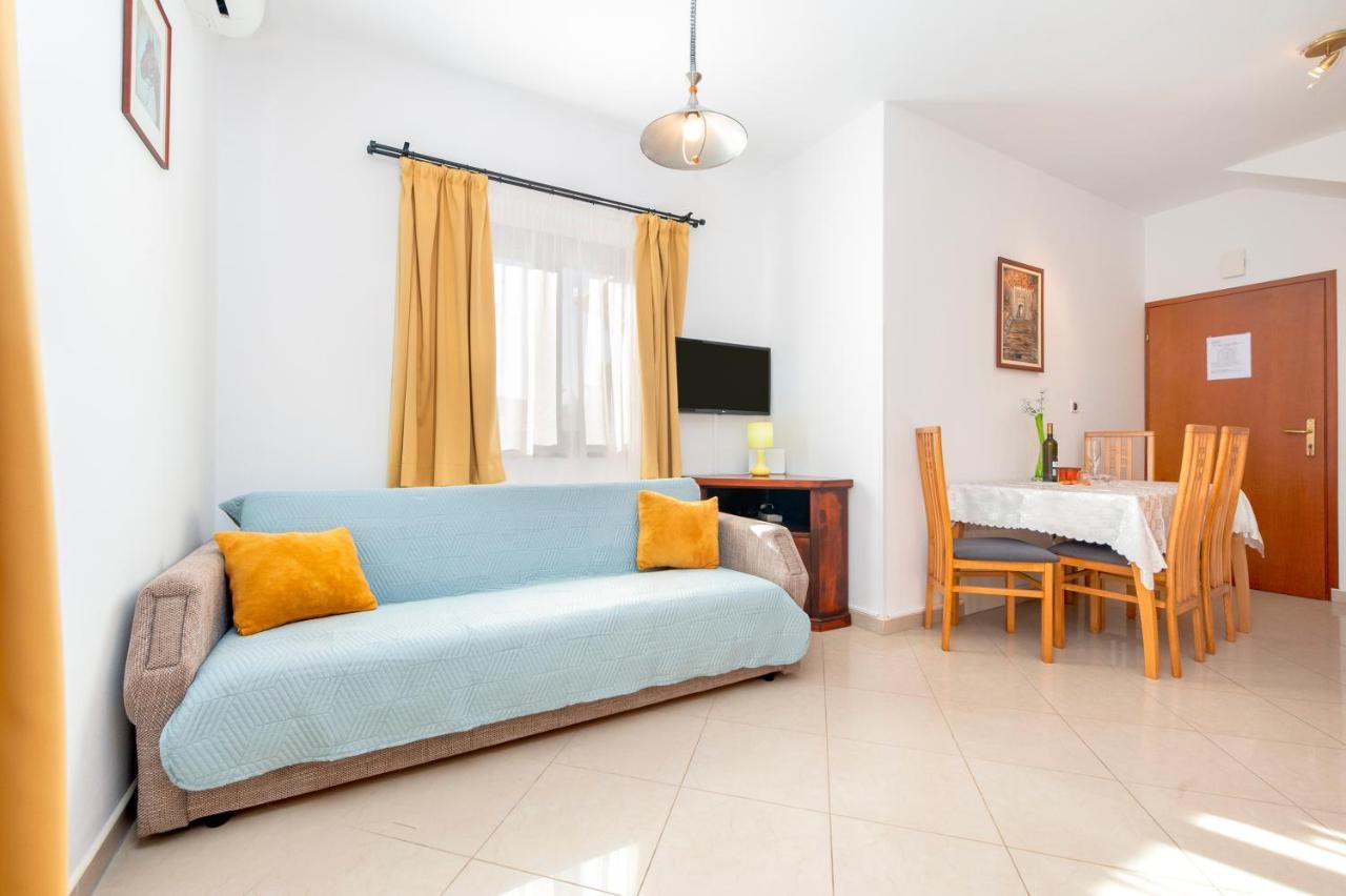 Villa Mara 罗维尼 外观 照片